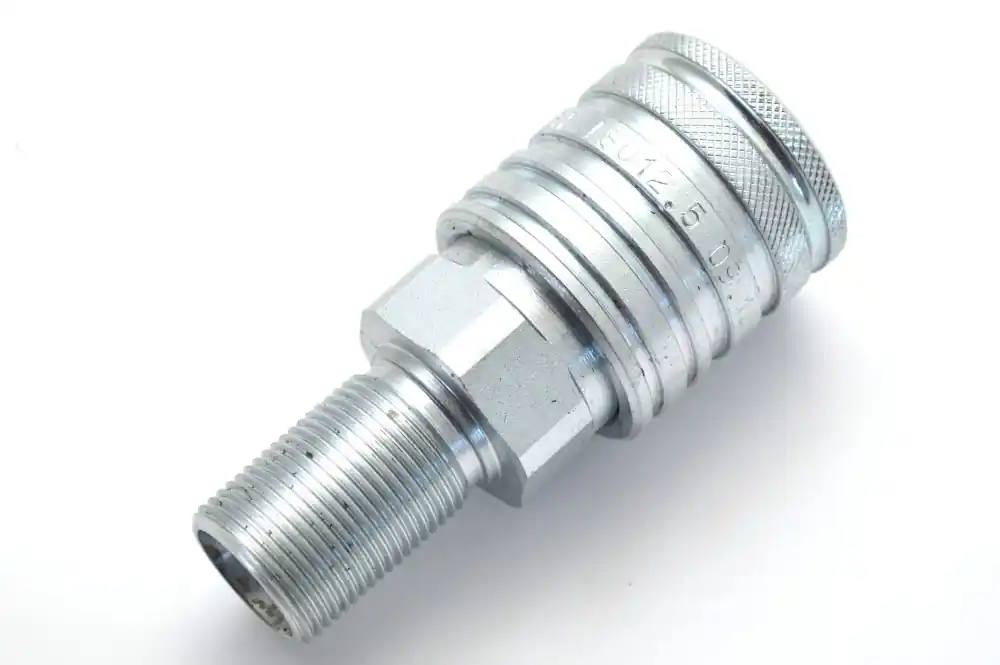 53408905 Rychlospojka ISO odtrhová - zásuvka Cenová Bomba