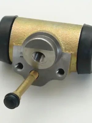 SK0006286-CZ20260306-083332-0-1772757212-size5-17575947051836-175 952620 Váleček brzdový pr 32mm šikmý šroub Hit Sezóny