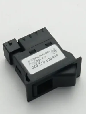 Zlevněný Zetor 53.358.905 / 53.359.954 Spínač s držákem a žárovkou