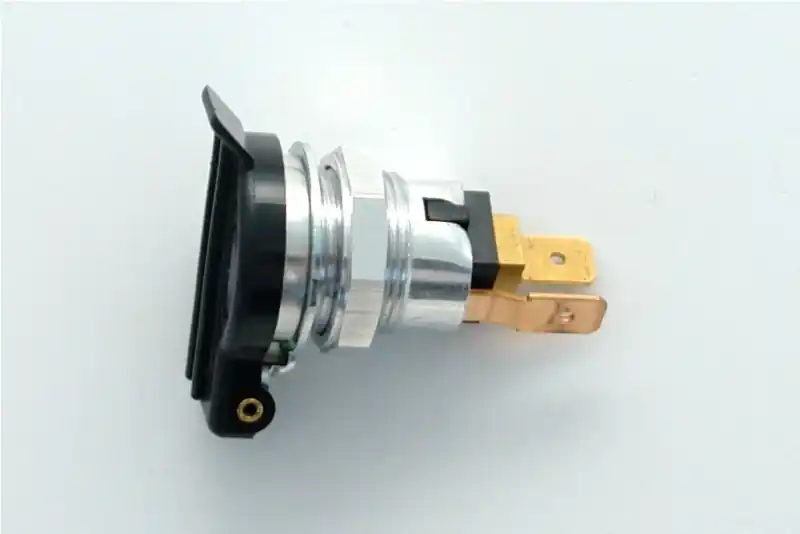 Zásuvka malá do zapalovače PVC Jen Po Omezenou Doba