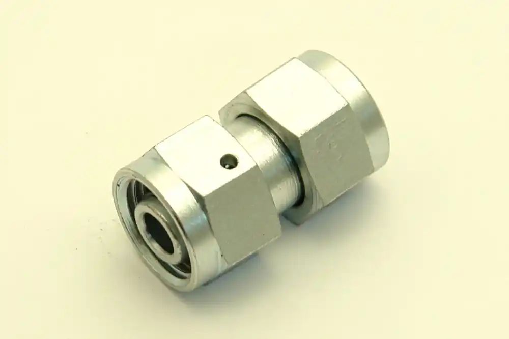 Akce Mezispojka přímá s těs.kužely M 16x1,5