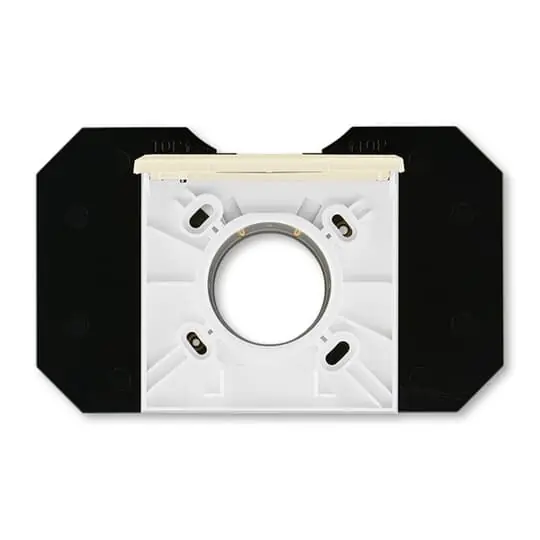 SK0168688-CZ20260306-083626-0-1772757395-pim-994157_1 ABB Zásuvka LEVIT 5530H-C67107 17 centrálního vysávání, se základnou Odeslání Ihned